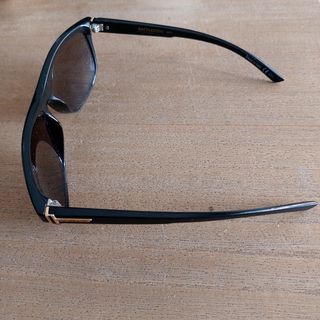 Gafas de sol Von Zipper negras y marrones 