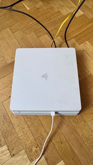 PS4 Slim 500GB Blanca + Mando