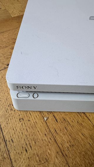 PS4 Slim 500GB Blanca + Mando