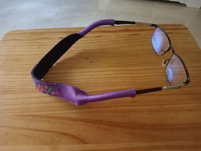 Correa para gafas multicolor con diseño
