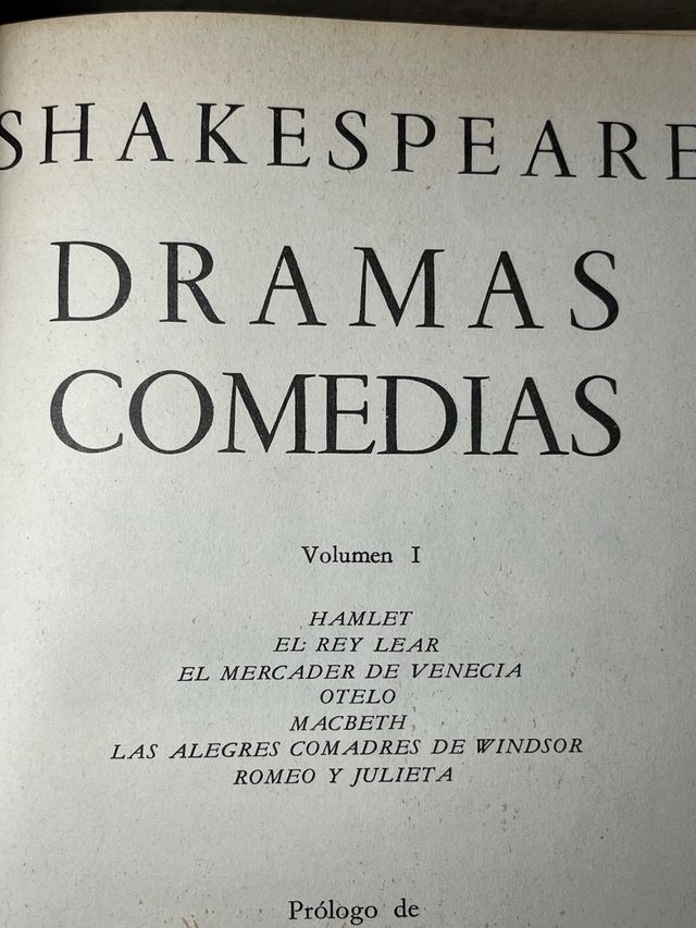 "Dramas y Comedias" William Shakespeare, Lujo