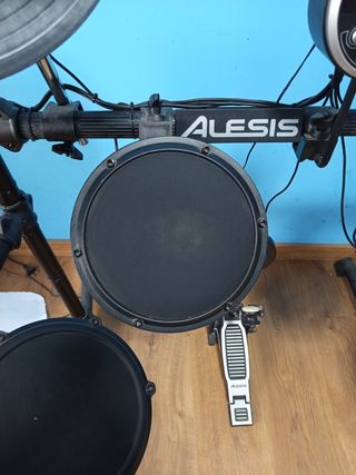 Batería Electrónica Alesis Usada