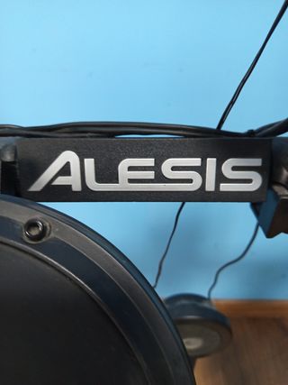 Batería Electrónica Alesis Usada