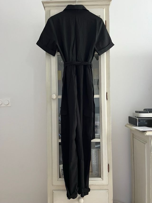 Mono negro bolsillos cargo