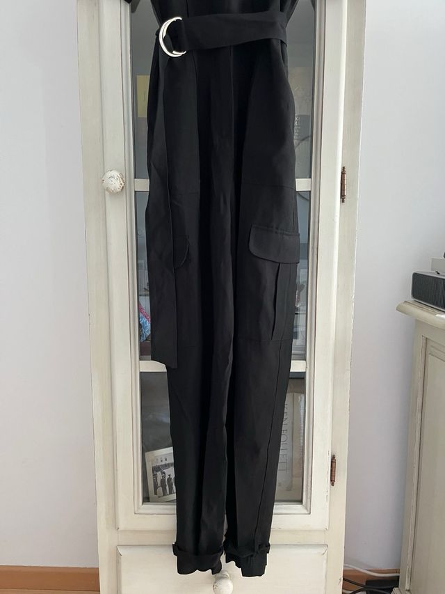 Mono negro bolsillos cargo