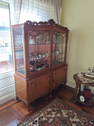 Vitrina Clásica Madera y Cristal