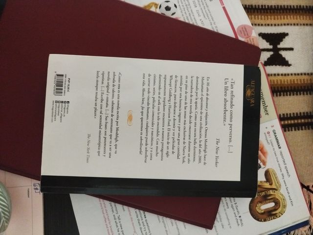 Mi año de descanso y relajación / My Year of Re...