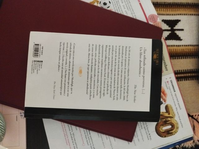 Mi año de descanso y relajación / My Year of Re...