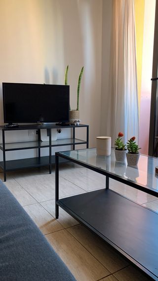 Conjunto Mesa TV y Mesa Centro Ikea