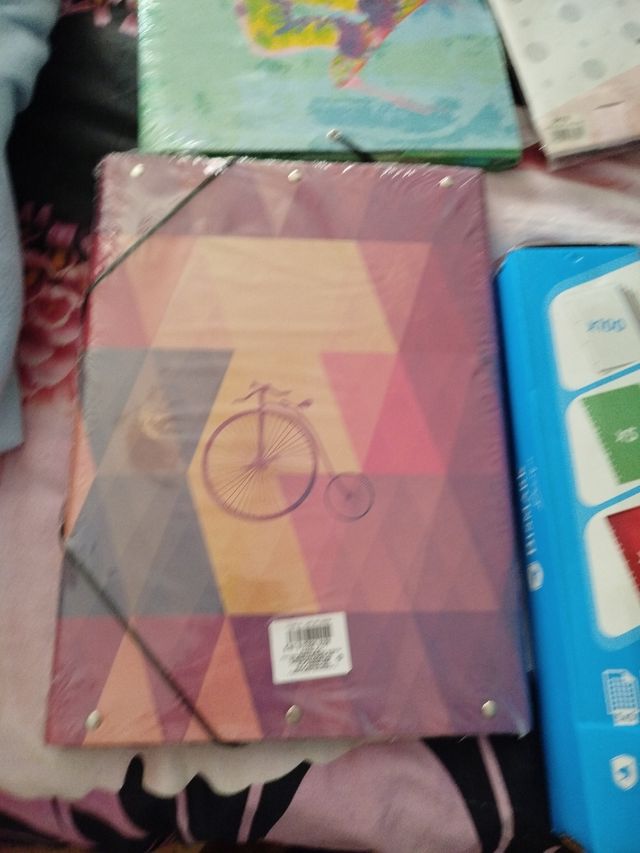 Material escolar nuevo