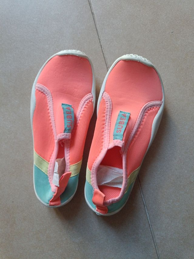 Scarpe scoglio Decathlon SUBEA taglia 32-33