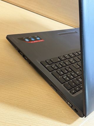 Lenovo IdeaPad 310 AMD A10 / 8GB / 240GB