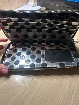 Monedero BIMBA Y LOLA lunares plateado