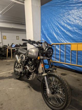 LEONART TRACKER 125