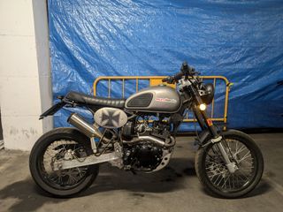 LEONART TRACKER 125
