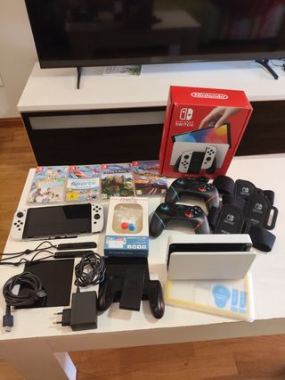 Giochi e accessori OLED + per Nintendo Switch