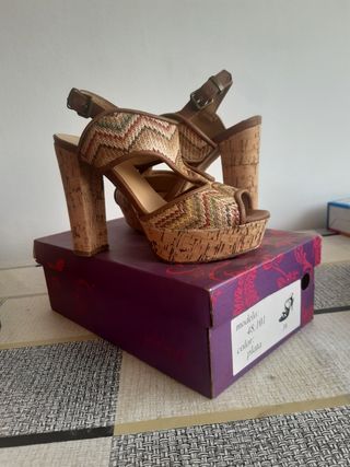 Sandalias de cuña multicolor talla 36