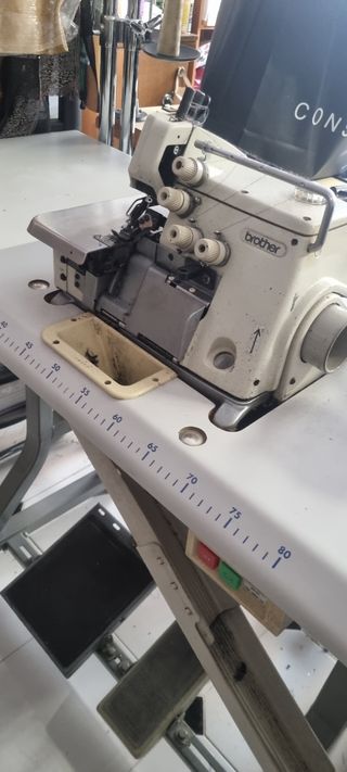 Máquina Remalladora Industrial Brother