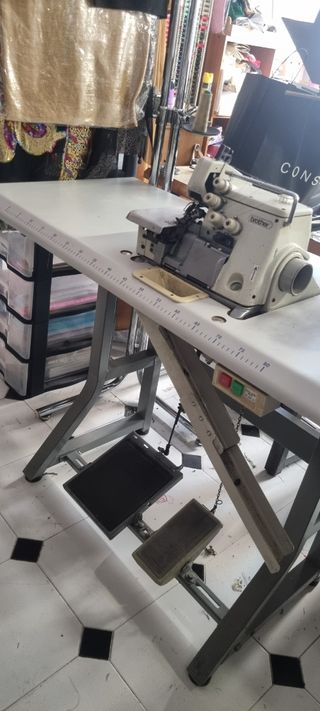 Máquina Remalladora Industrial Brother