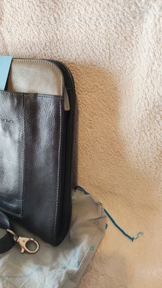 Borsa porta documenti Piquadro pelle blu/grigia