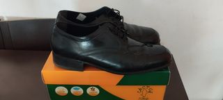 Zapatos negros con cordones talla 46