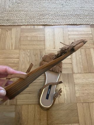 Sandalias Mustang camel con Flecos