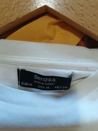 Conjunto 2 Camisetas Bershka Talla M