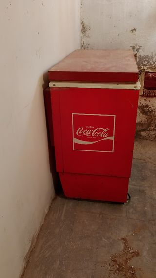 Nevera Arcón Coca-Cola Roja