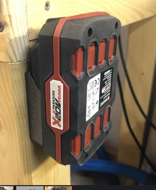 Sujeta Baterías Parkside (3unidades)