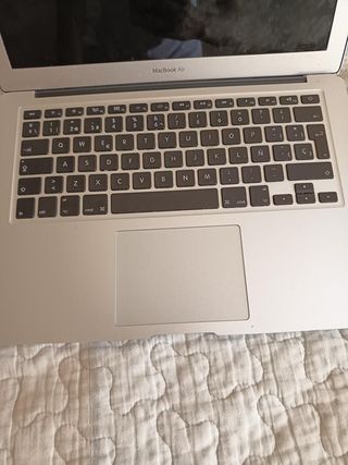 Apple MacBook Plata