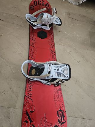 Snowboard Burton con fijaciones