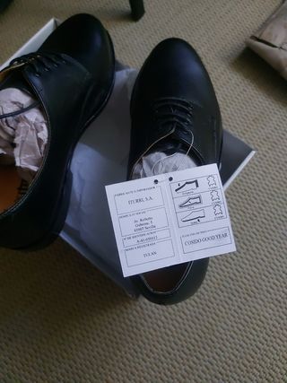 Zapatos clásicos con cordones piel