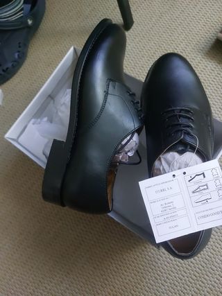 Zapatos clásicos con cordones piel