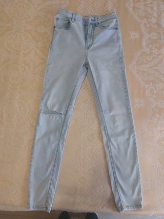 Lote Ropa Chica: Camiseta y Vaqueros