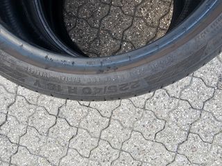Neumático 225/40 R18 Y Radial Tubeless