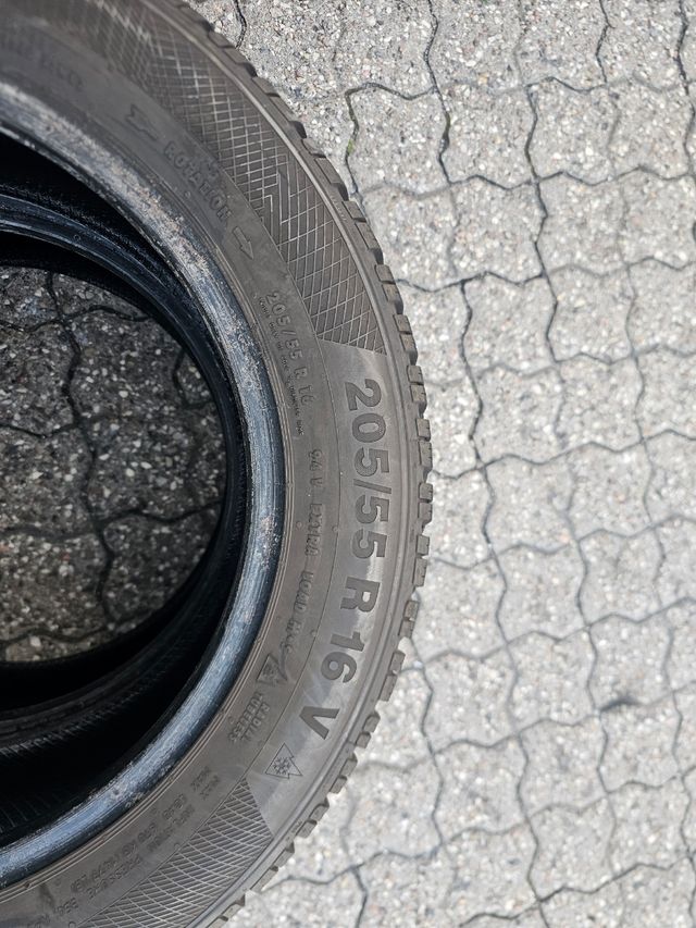 Neumático 225/40 R18 Y Radial Tubeless