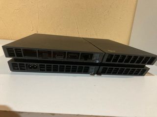 PS4 (PlayStation 4) Negra + Mando