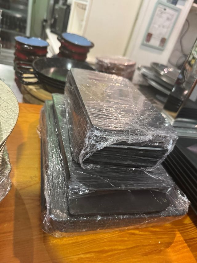 Lote Bandejas Negras y Pizarras para hostelería