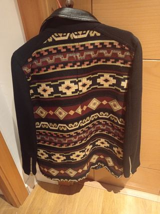 Cazadora Zara Estampada Cuello Solapa Talla M