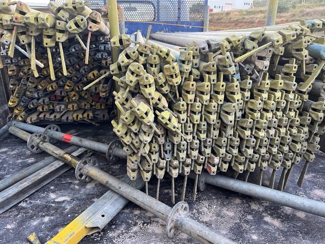 vendo andamio  Layher