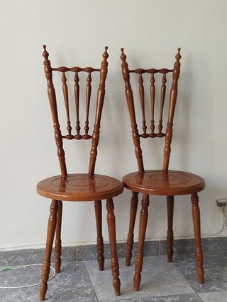Juego de 2 sillas de madera