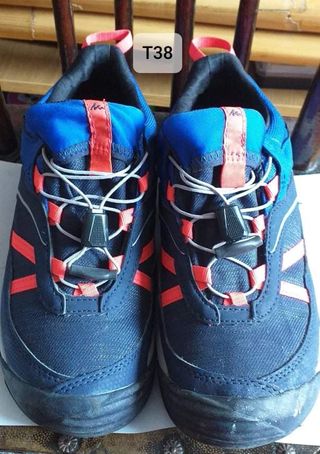 Zapatillas T38 Azul y Rojo