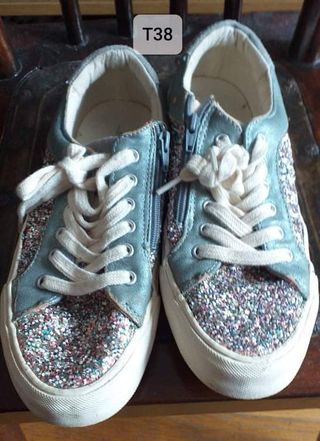 Zapatillas T38 Azul y Rojo