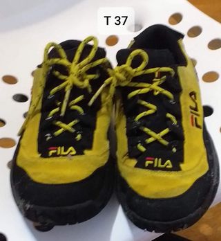 Zapatillas T38 Azul y Rojo
