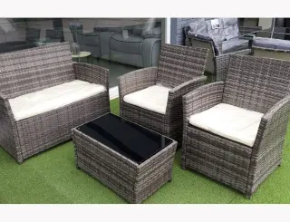 Conjunto Sofa + 2 Sillones + Mesa de Ratan