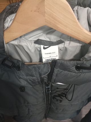 Chaqueta plumífero Nike verde oliva