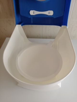 Orinal azul y blanco para bebé