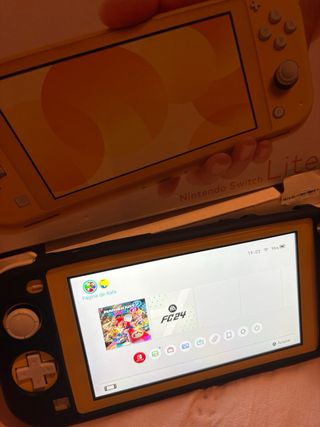 Nintendo Switch Lite Amarilla y Negra