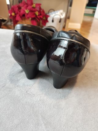 Zapatos de salón Pitillos negros talla 39
