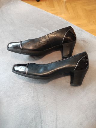 Zapatos de salón Pitillos negros talla 39
